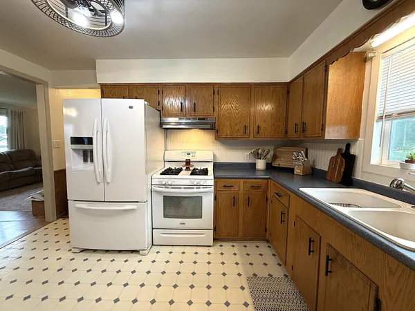 $175,000 | 421 9th Avenue, Madison, MN 56256