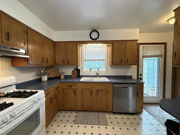 $175,000 | 421 9th Avenue, Madison, MN 56256
