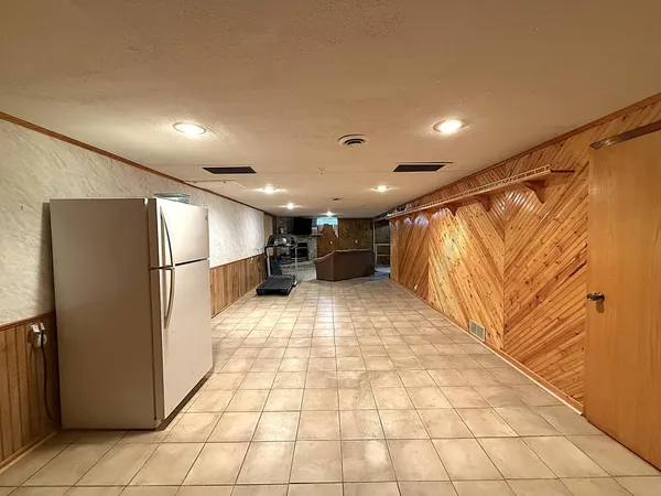 $175,000 | 421 9th Avenue, Madison, MN 56256