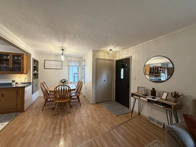 $184,900 | 421 9th Avenue, Madison, MN 56256