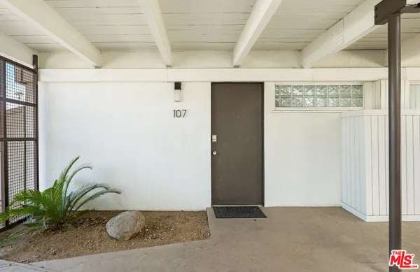 $319,000 | 1111 East Palm Canyon Drive, Unit 107, Palm Springs, CA 92264