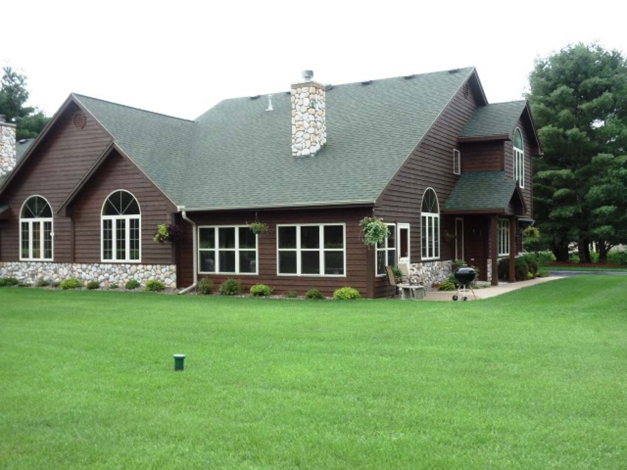 7306 Deerwood Road, Unit 8 Minocqua, WI 54548 - Photo 1 of 23 Gallery Image 1