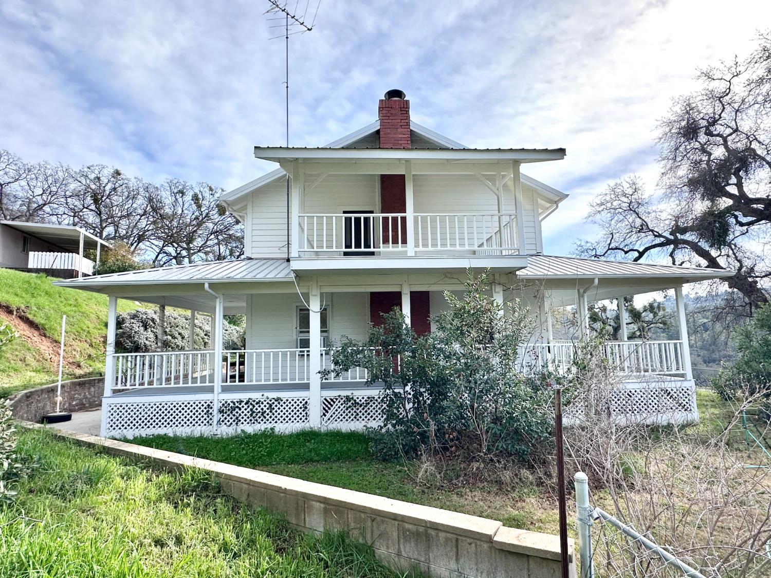1933 Appaloosa Road Angels Camp, CA 95222 - Photo 41 of 75 a front view of a house with a yard
