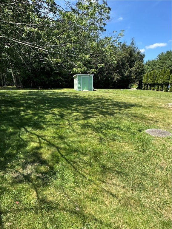 338 N Road Scituate, RI 02831 - Photo 3 of 6