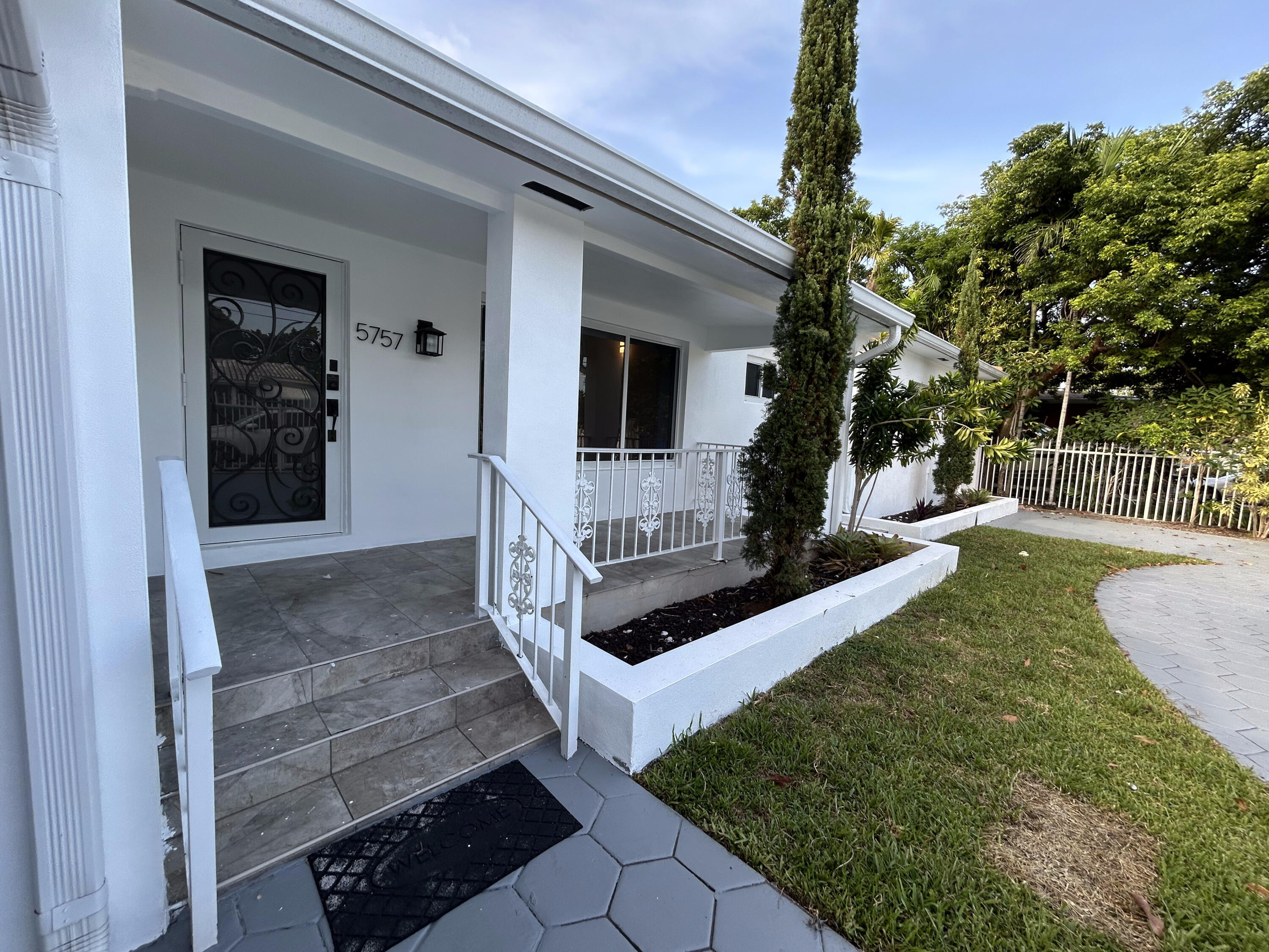 5757 Southwest 3rd Street Miami, FL 33144 - Photo 6 of 71 IMG_6318