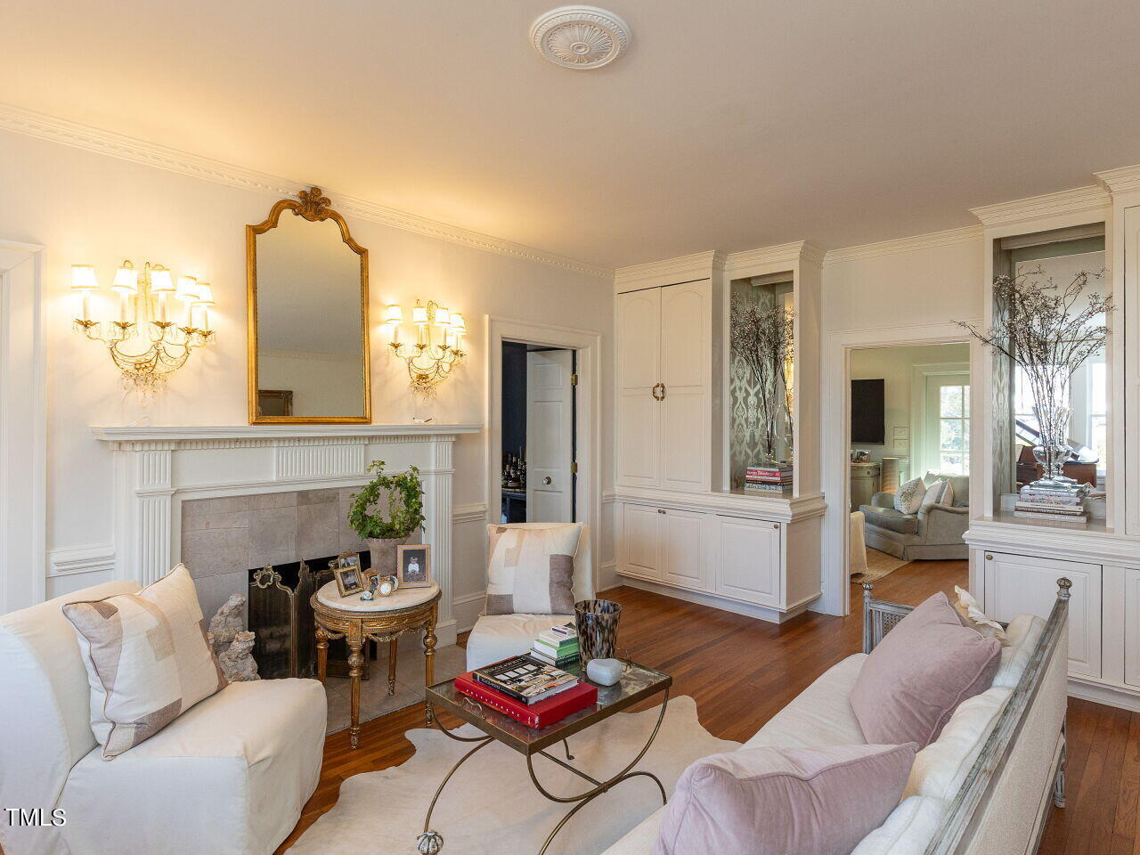 2607 Fairview Road Raleigh, NC 27608 - Photo 11 of 49 011-1280x960-living-room