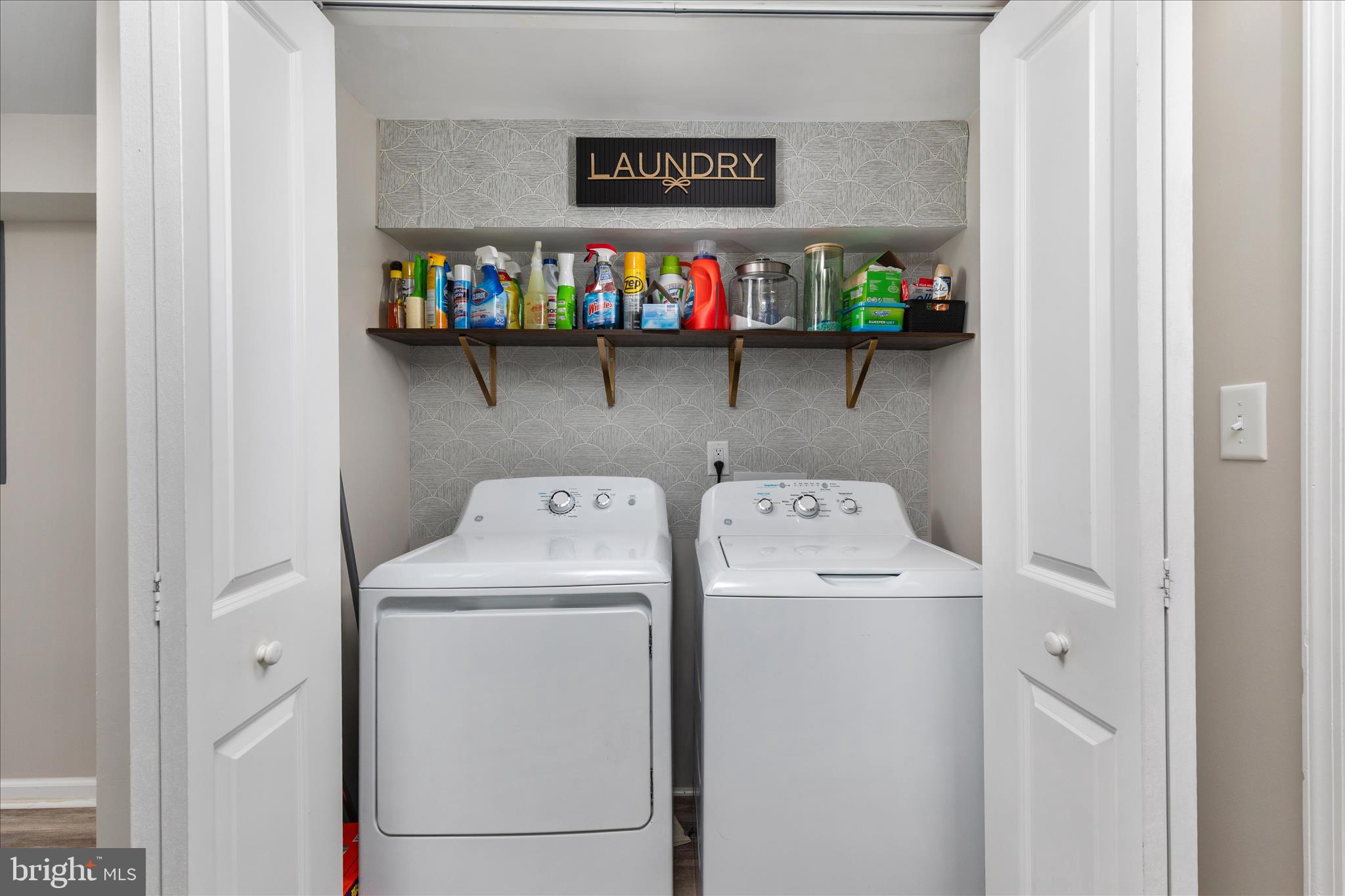 5848 Cardinal Street Mount Jackson, VA 22842 - Photo 16 of 43 Laundry area with accent wall