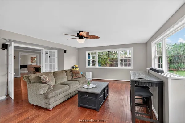 $799,000 | 913 Park Lane, Bryan, TX 77802