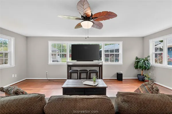 $799,000 | 913 Park Lane, Bryan, TX 77802