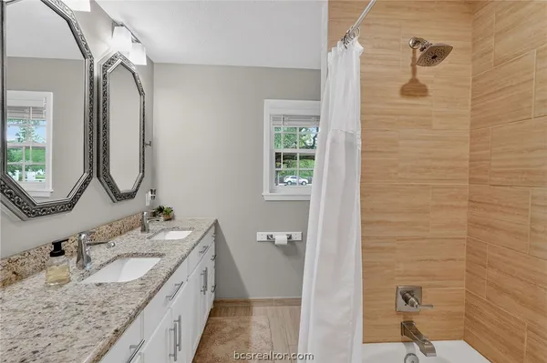 $799,000 | 913 Park Lane, Bryan, TX 77802