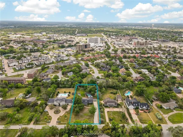 $799,000 | 913 Park Lane, Bryan, TX 77802