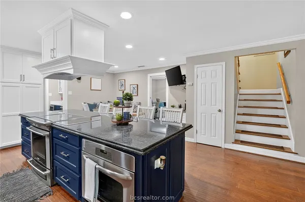 $799,000 | 913 Park Lane, Bryan, TX 77802