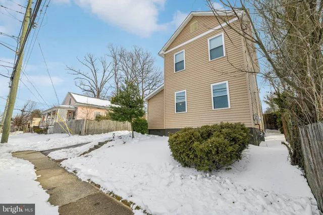 $330,000 | 6003 Seat Pleasant Drive, Capitol Heights, MD 20743