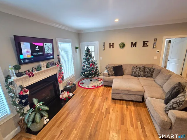 $410,000 | 30 Brookview Circle, Unit 30, Bristol, CT 06010