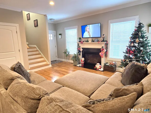 $410,000 | 30 Brookview Circle, Unit 30, Bristol, CT 06010