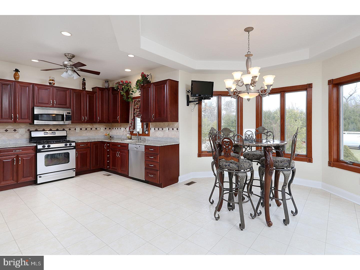 501 Heritage Road Sewell, NJ 08080 - Photo 11 of 25