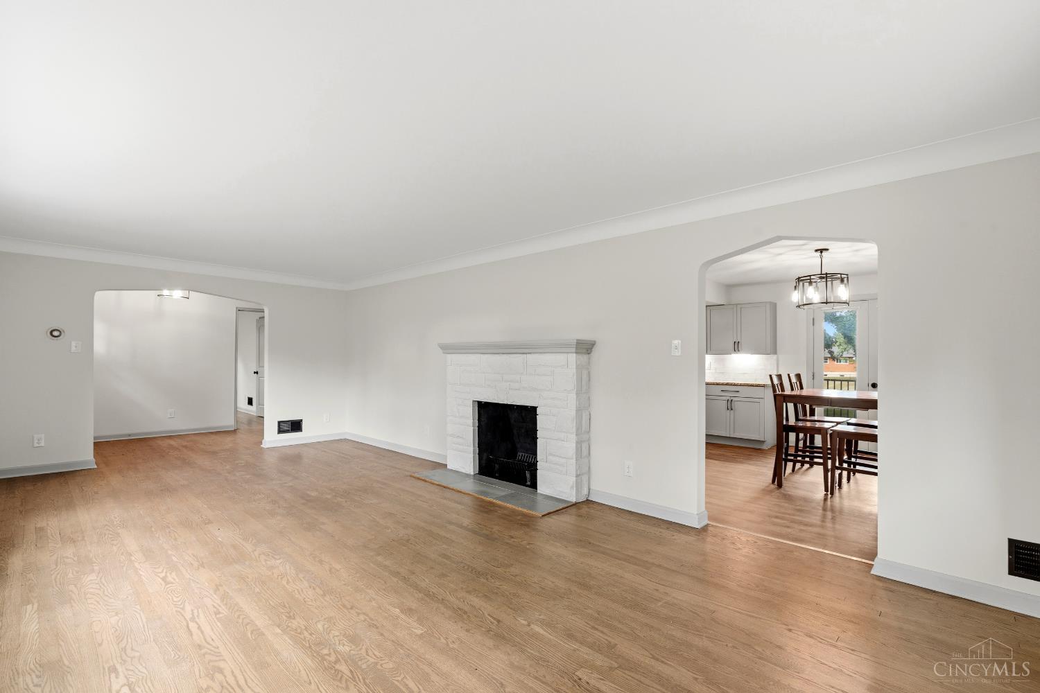 2836 Banning Road Cincinnati, OH 45239 - Photo 8 of 43