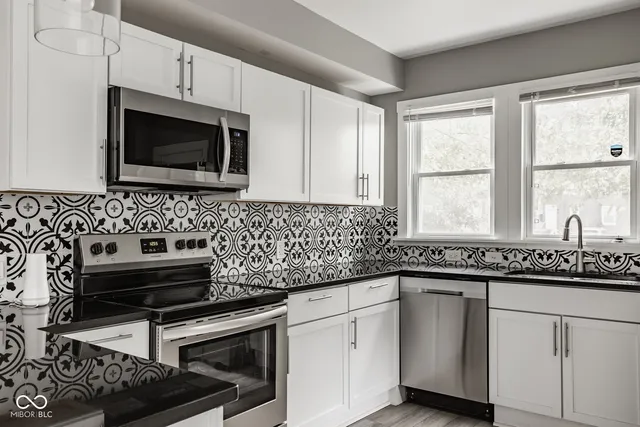 $189,000 | 3419 Carrollton Avenue, Indianapolis, IN 46205