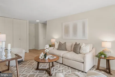 $305,000 | 1326-42 Spruce Street, Unit 708, Philadelphia, PA 19107