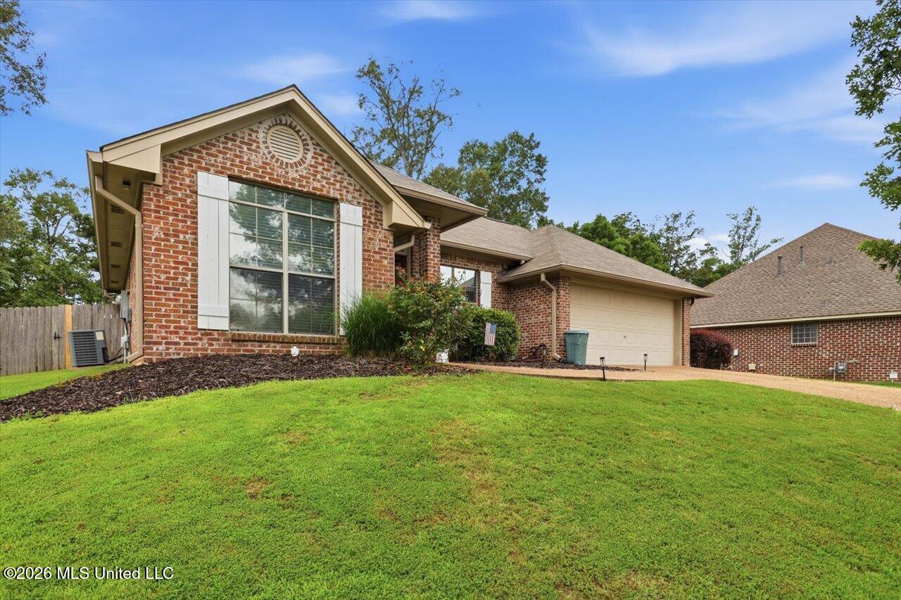 326 Fairview Drive Brandon, MS 39047 - Photo 2 of 26 02-326 Fairview Dr _ Hometoursms.com