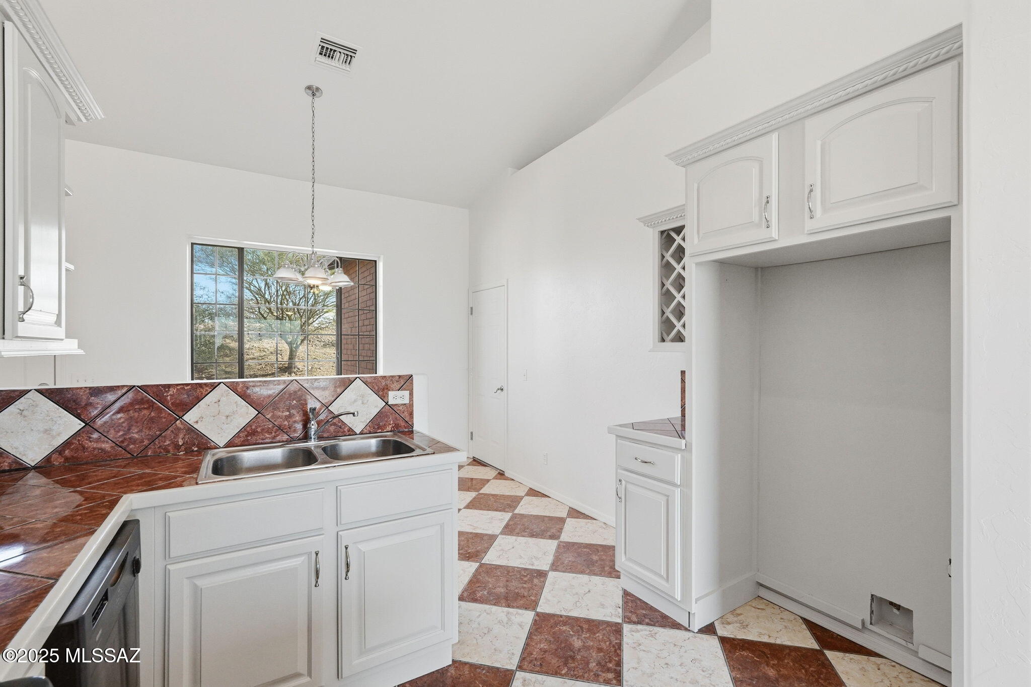 1028 Calle Cumpas Rio Rico, AZ 85648 - Photo 12 of 38 Gallery Image 12