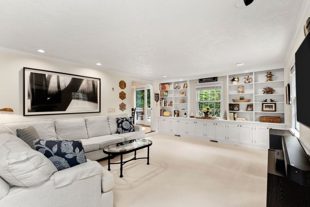 35 Haven Road Wellesley, MA 02481 - Photo 14 of 29