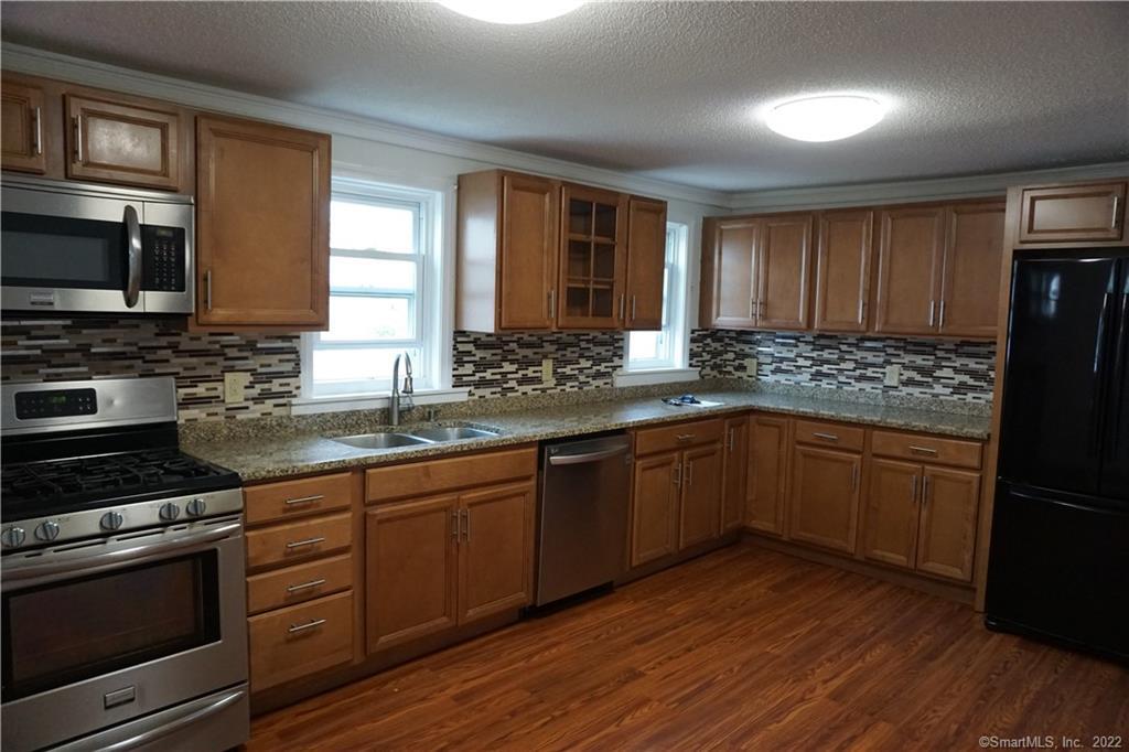 25 Division Street Manchester, CT 06040 - Photo 1 of 1 Gallery Image 1