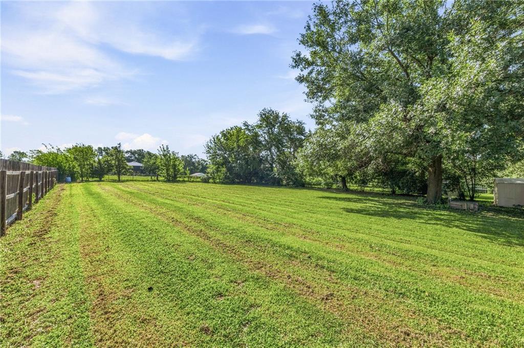 8301 Clare Road Lenexa, KS 66227 - Photo 35 of 36 Gallery Image 35