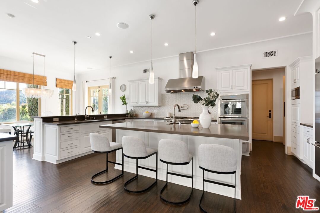 8 Beverly Ridge Terrace Beverly Hills, CA 90210 - Photo 18 of 74