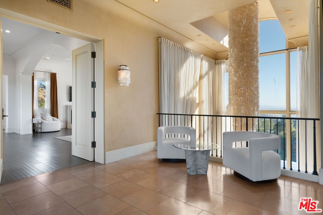 8 Beverly Ridge Terrace Beverly Hills, CA 90210 - Photo 27 of 74