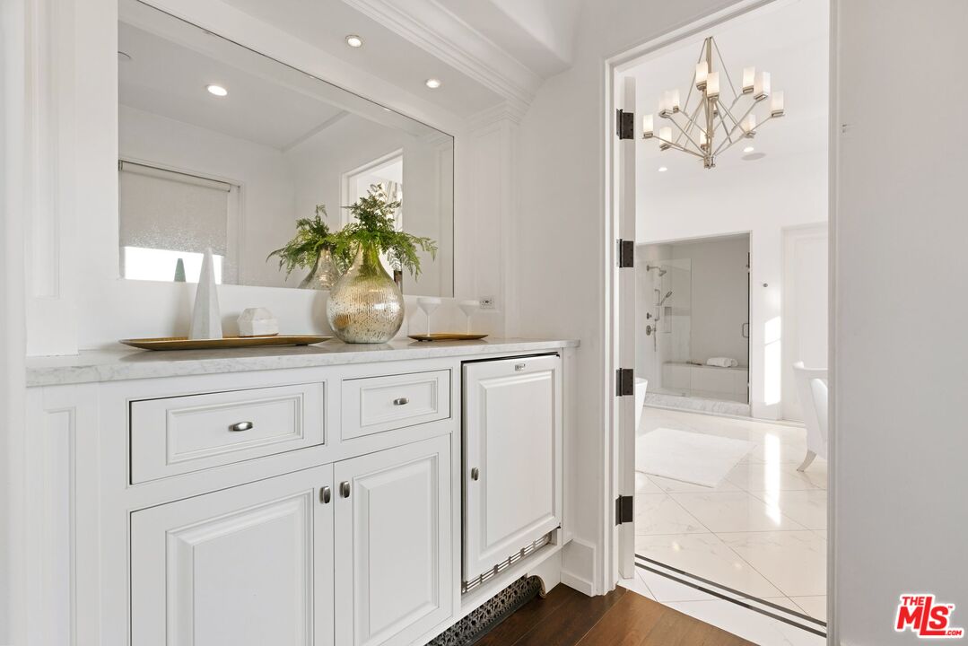 8 Beverly Ridge Terrace Beverly Hills, CA 90210 - Photo 32 of 74