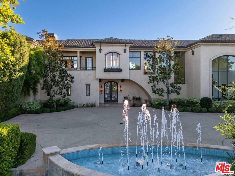 8 Beverly Ridge Terrace Beverly Hills, CA 90210 - Photo 4 of 74