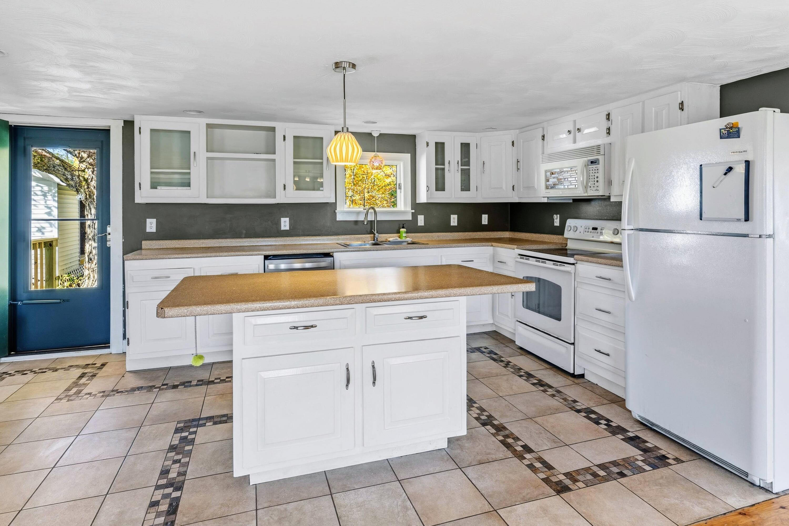 113 Capen Road Gardiner, ME 04345 - Photo 5 of 72 DSC04000