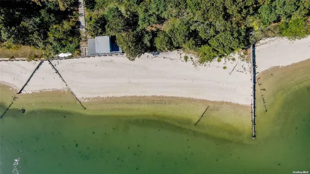 $10,000 | 189 Old Harbor Road, New Suffolk, NY 11956