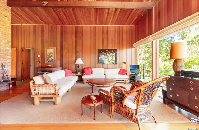 $10,000 | 189 Old Harbor Road, New Suffolk, NY 11956