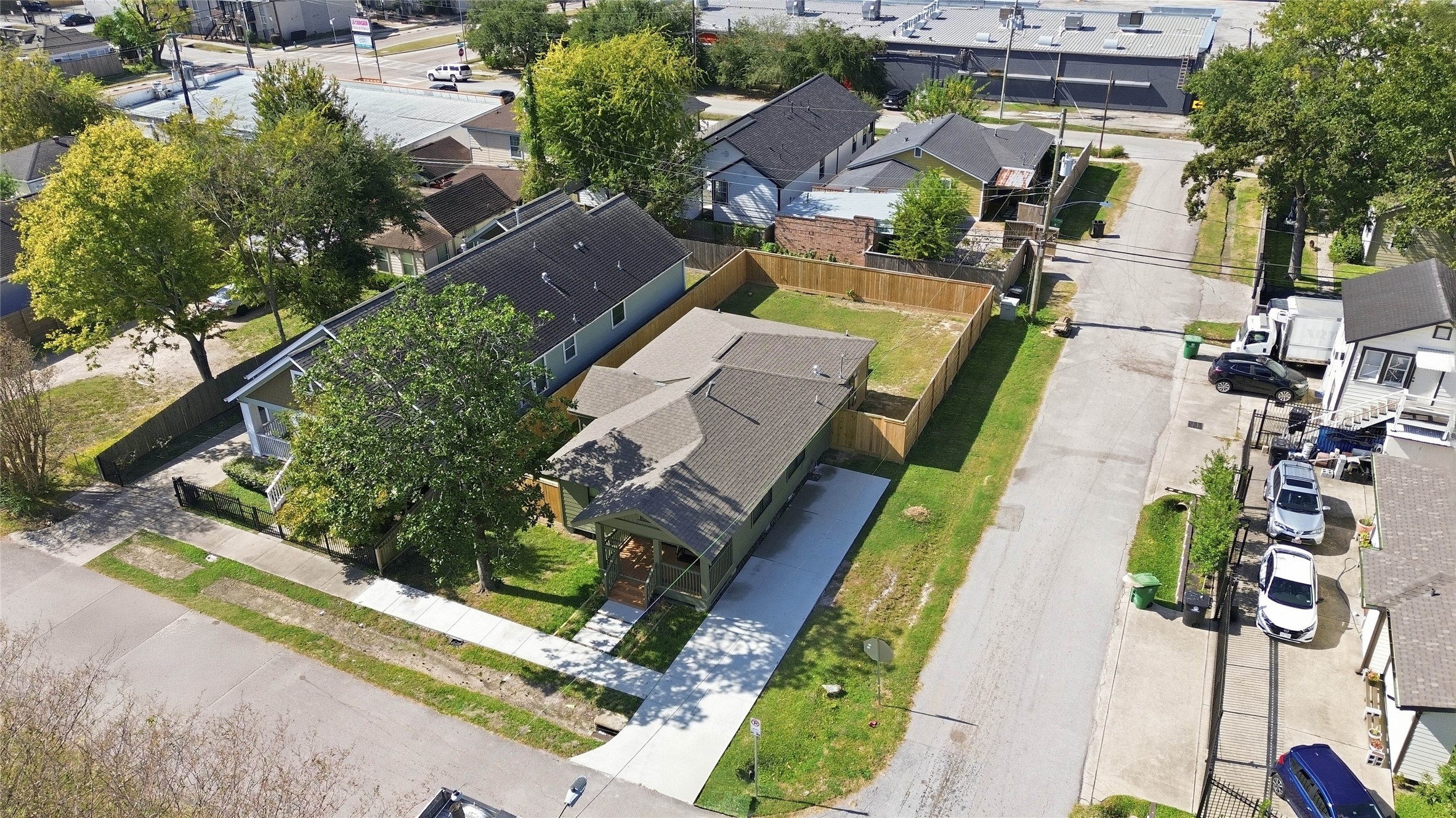 1415 Tabor Street Houston, TX 77009 - Photo 25 of 31 an aerial view of a house with a garden