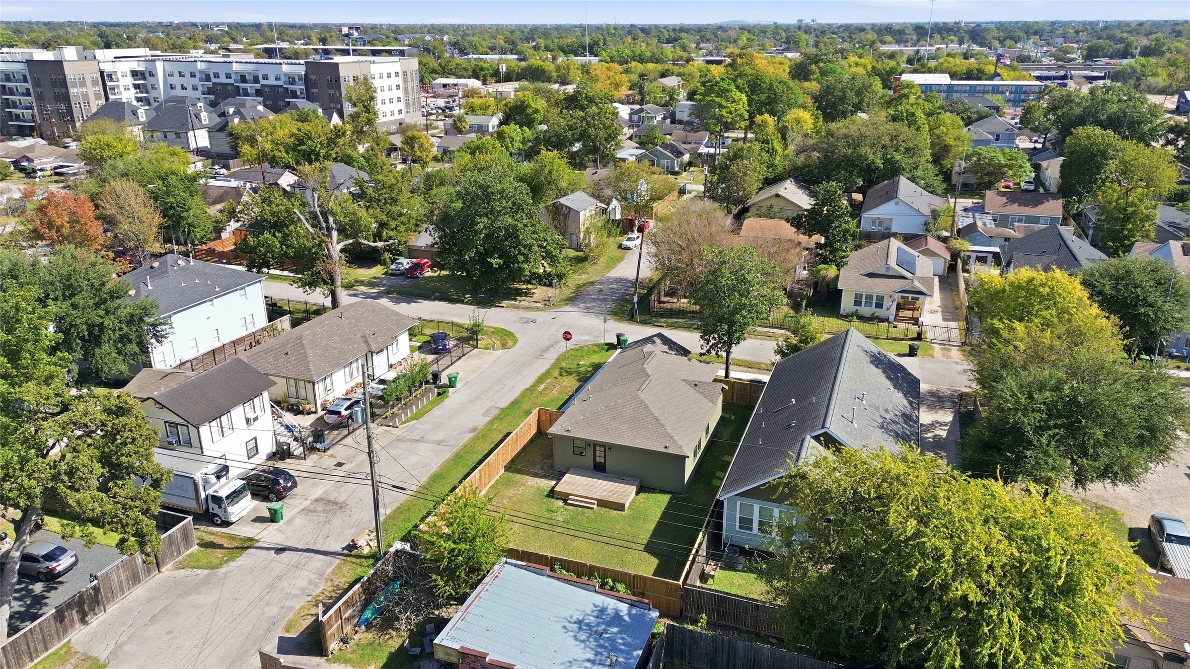 1415 Tabor Street Houston, TX 77009 - Photo 27 of 31 an aerial view of a city with lots of residential buildings