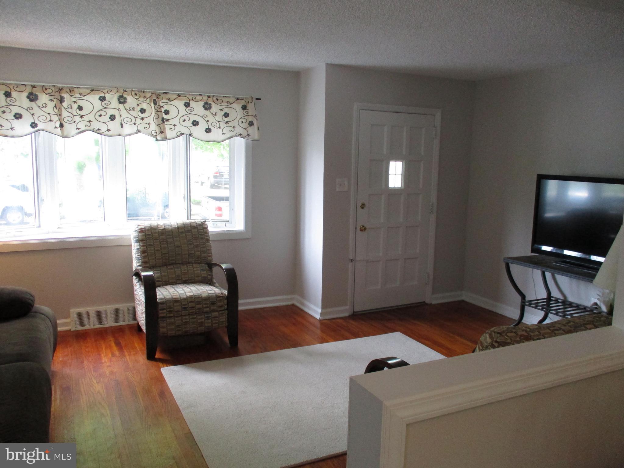 25 Overbrook Avenue Maple Shade, NJ 08052 - Photo 4 of 17 Gallery Image 4