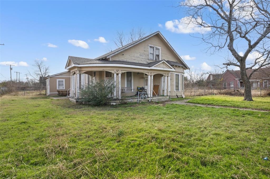 216 Fortune Street Marlin, TX 76661 - Photo 2 of 19