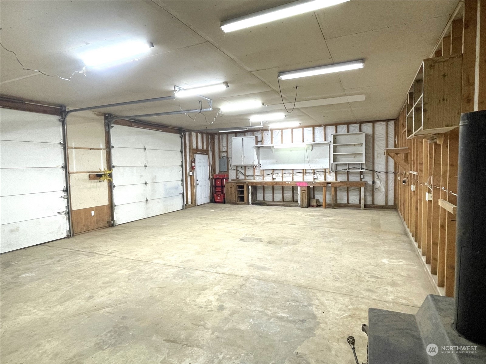 125 Hackett Road Longview, WA 98632 - Photo 32 of 34 a view of a room with storage