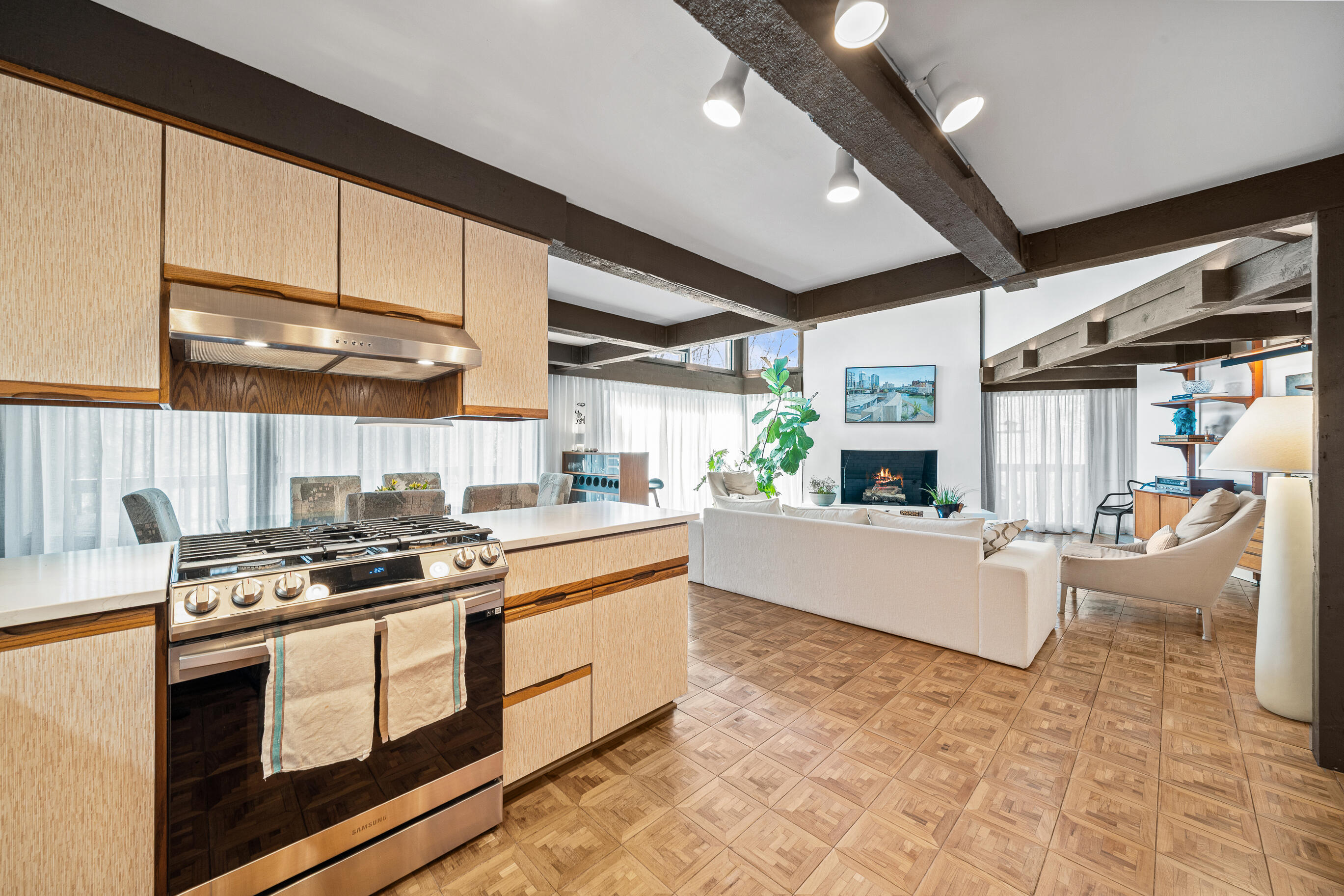 930 Alpine Drive, Unit PP2 Fontana, WI 53125 - Photo 16 of 89 930 Alpine