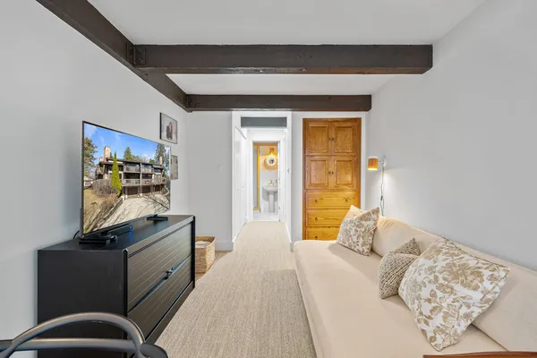 $565,000 | 930 Alpine Drive, Unit PP2, Fontana, WI 53125