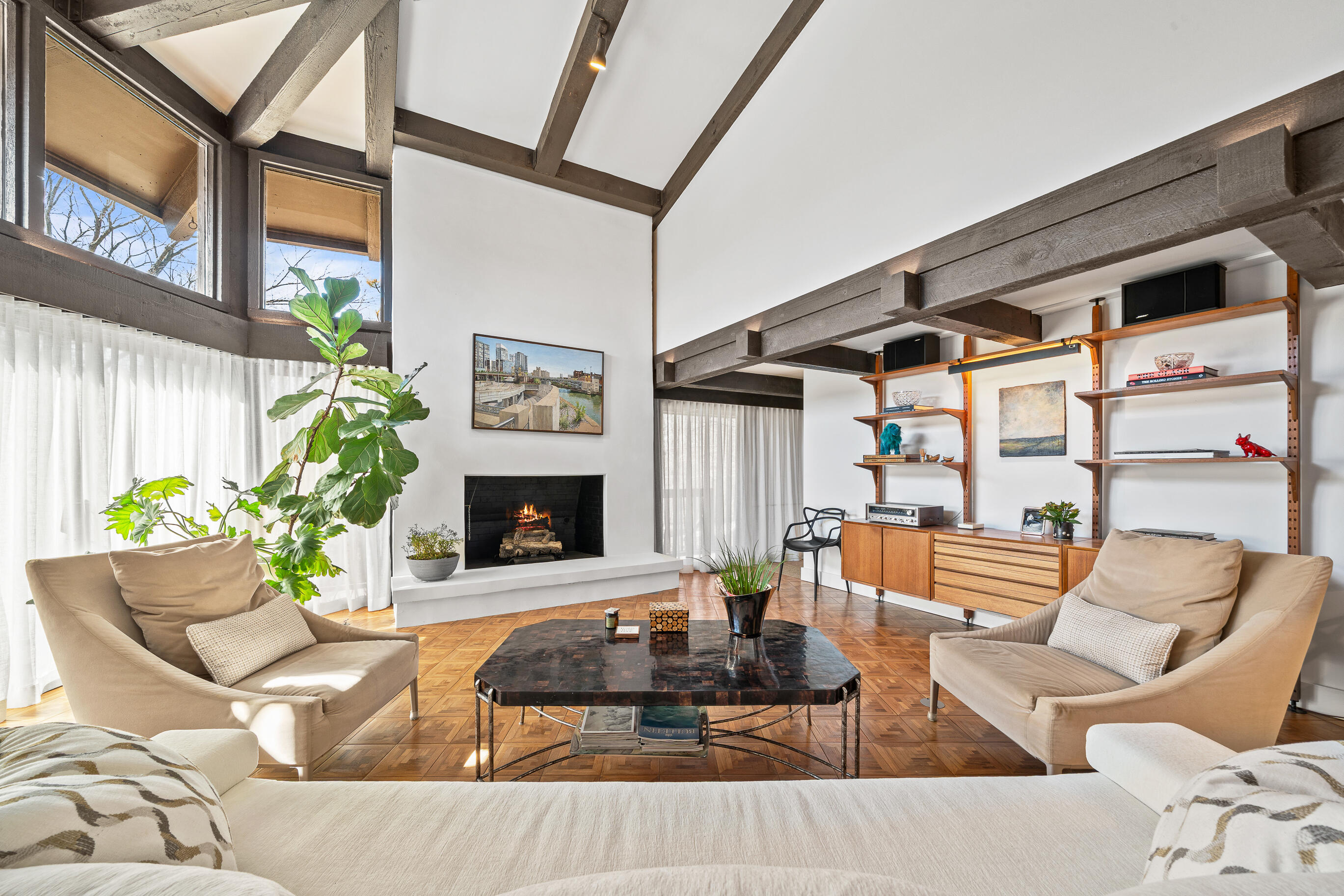 930 Alpine Drive, Unit PP2 Fontana, WI 53125 - Photo 3 of 89 Custom Sheers