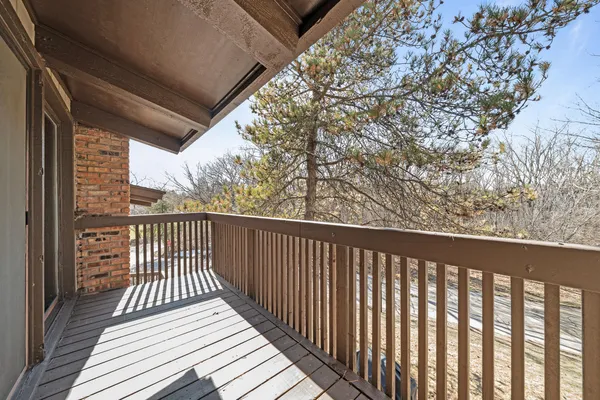 $565,000 | 930 Alpine Drive, Unit PP2, Fontana, WI 53125