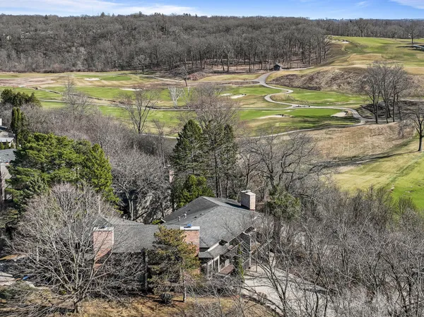 $565,000 | 930 Alpine Drive, Unit PP2, Fontana, WI 53125