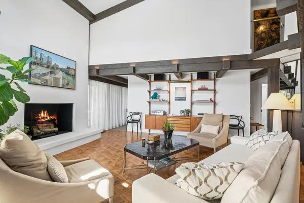 $565,000 | 930 Alpine Drive, Unit PP2, Fontana, WI 53125