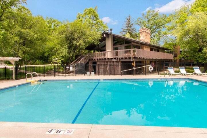 930 Alpine Drive, Unit PP2 Fontana, WI 53125 - Photo 72 of 89 Club House & Pool