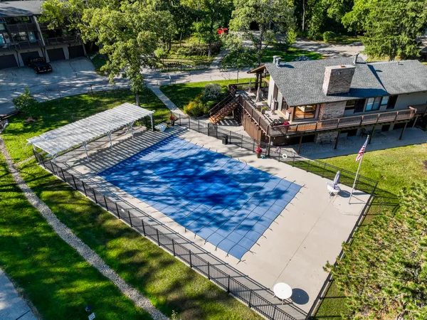 $565,000 | 930 Alpine Drive, Unit PP2, Fontana, WI 53125