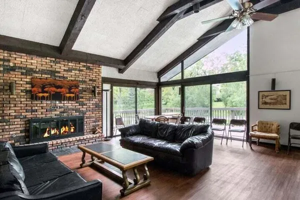 $565,000 | 930 Alpine Drive, Unit PP2, Fontana, WI 53125