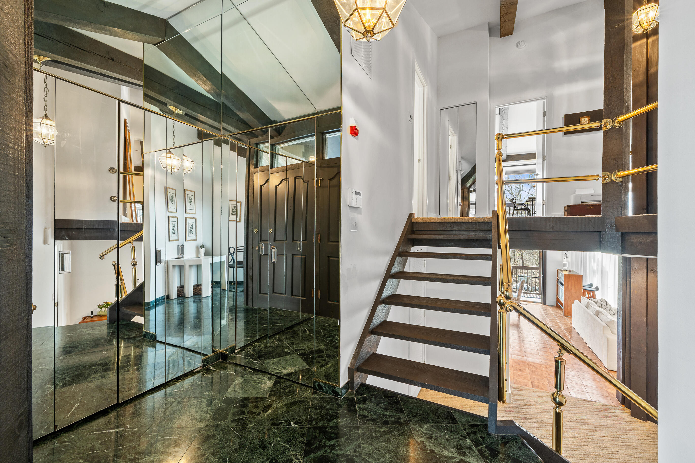 930 Alpine Drive, Unit PP2 Fontana, WI 53125 - Photo 9 of 89 Entry